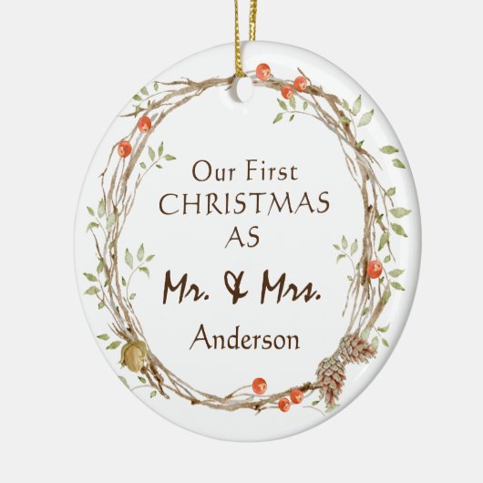 Mr&Mrs初めてのクリスマスとしてのリース セラミックオーナメント (左)