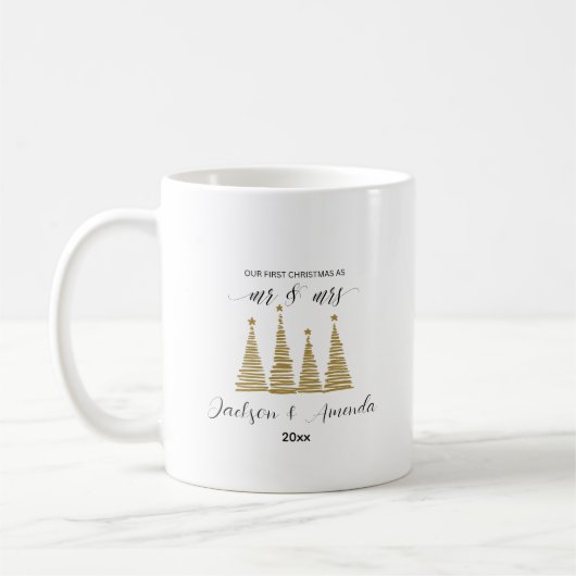 Mr & Mrs First Christmas Mug – Custom Names & Year コーヒーマグカップ (左)