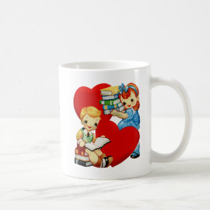 Mr.Mrs. Love Books Bookish結婚したをパーソナライズ コーヒーマグカップ