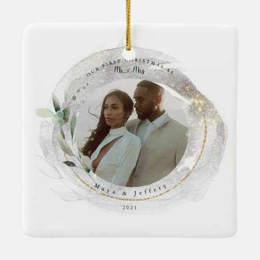Mr&Mrs Silverと金ゴールドの写真としての私たちの初めてのクリスマス セラミックオーナメント (裏面)