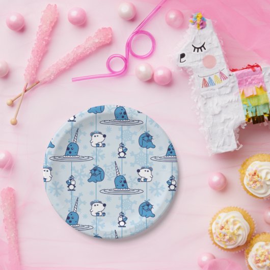 Mr. Narwhal Blue Snowflake Pattern ペーパープレート (パーティー)