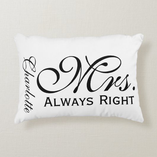 Mrs Always Rightスクロール文字白黒 アクセントクッション (正面)
