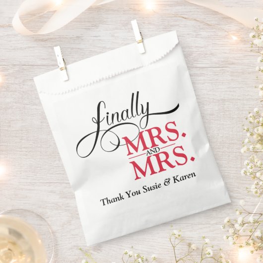 Mrs&Mrs ウェディング フェイバーバッグ (クリップ留めされた状態)