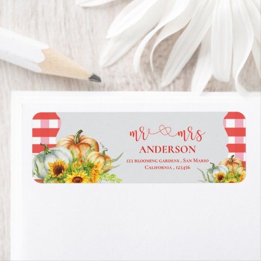 Mrs & Mrs 牧場風の秋のかぼちゃの結婚式の住所表示 ラベル (インサイチュ)