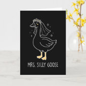 Mrs Silly Goose Playful Bride Humor Wedding カード (黄色い花)