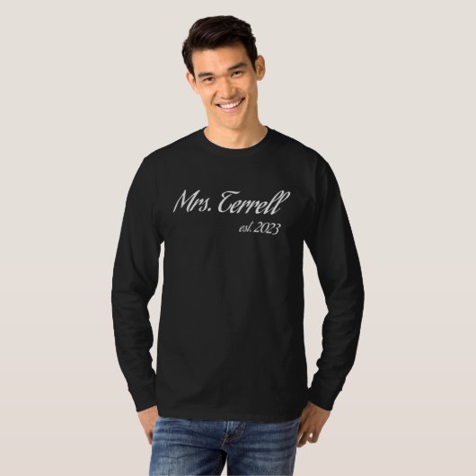 Mrs. TERRELL 2023 new bride bridal shower wedding Tシャツ (正面フル)
