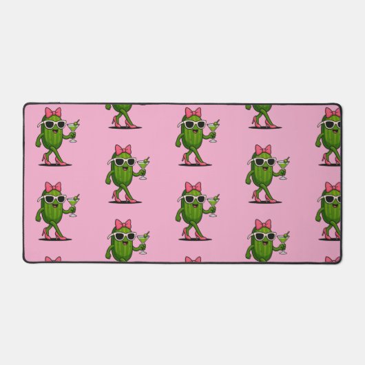 Ms. Cucumber Chic デスクマット (正面)