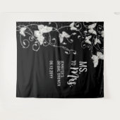 Ms to Mrs蝶ブラックブライダルシャワー背景 タペストリー (正面(横))