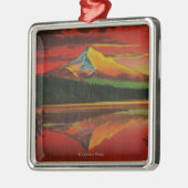 Mt.無くなった湖、オレゴンからの日の出のフード メタルオーナメント (左)