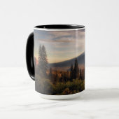 Mt. Shastaおよび黒いビュートのお気に入りのな眺め マグカップ (正面左)