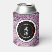 MTG柔道部 – さくらんぼブロッサムスタビーホルダー 缶クーラー (缶裏面)