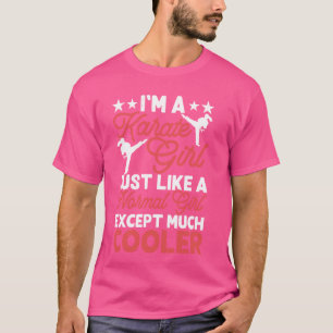 Much Co以外の普通の女の子と同じように空手の少女 Tシャツ