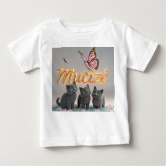 「MUCZE」 — Dreamy Elegance with Kittens & Butterfl ベビーTシャツ