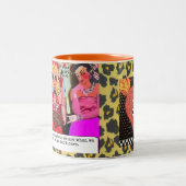 MUG – 我々は我々がどれほど不快であるかを認識している ツートーンマグカップ (中央)