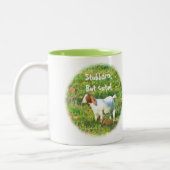 Mug「頑固だが可愛い」（ヤギの写真） ツートーンマグカップ (左)