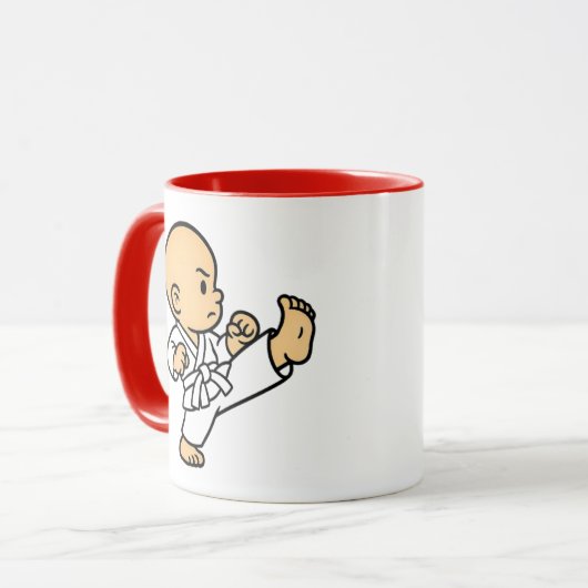 Mug bébé karatéka en action. マグカップ (正面左)