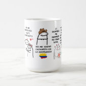 Mug 'Coqueta Chic' – Arte Colombiano con Encanto コーヒーマグカップ (中央)