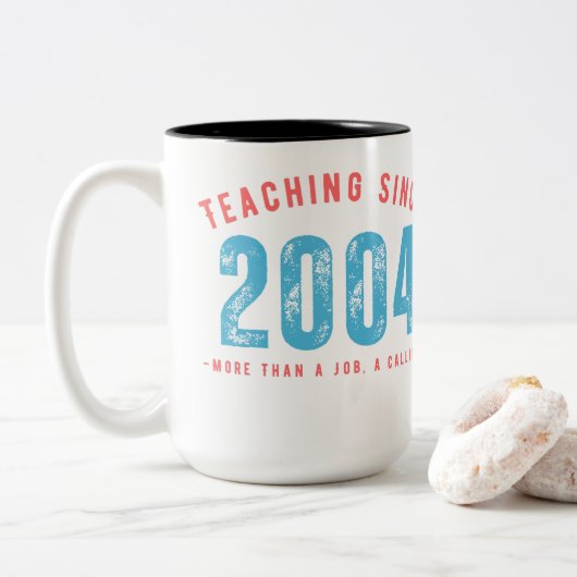 Mug for teacher | Teaching since 2004 ツートーンマグカップ (ドーナツ)