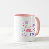 Mug in my girl mom era CRAYON マグカップ (正面右)