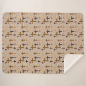 Multicolored Christian Crosses on Beige シェルパブランケット (正面(横))