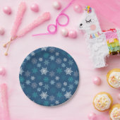 Multicolored snowflake pattern – winter christmas ペーパープレート (パーティー)