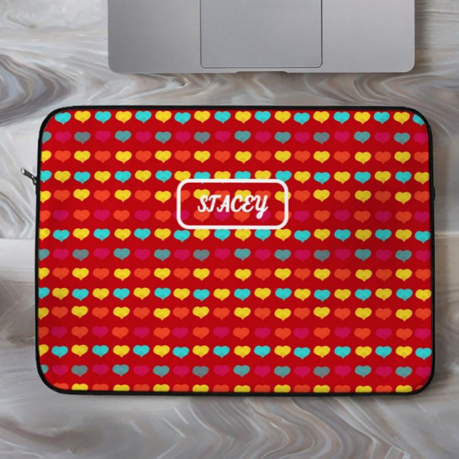 Multicolored stylish hand-drawn heart shapes ラップトップスリーブ (クリエイターアップロード済み)