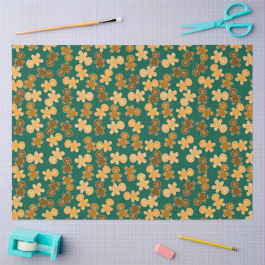 Multicultural Gingerbread Man Pattern on Green 薄葉紙 (クラフト)