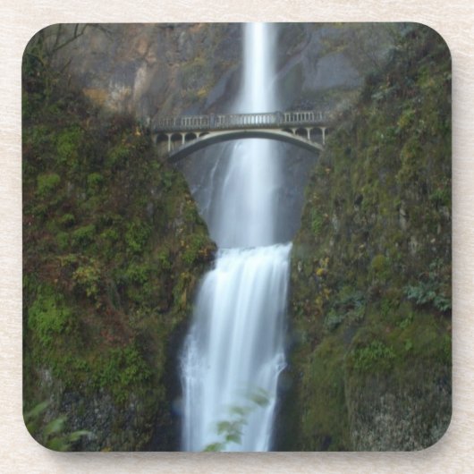 Multnomahの滝 コースター (正面)