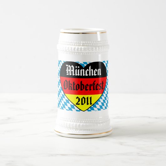 Münchenのオクトーバーフェスト2011年のドイツBierkrugマグ ビールジョッキ (中央)