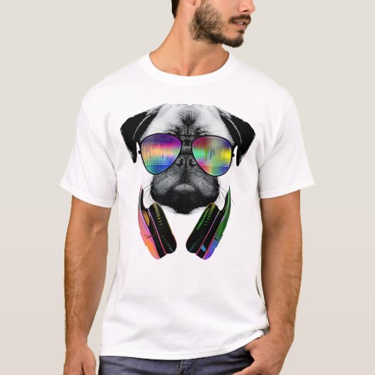 Music lover pug v2 tシャツ (正面)