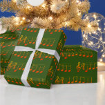 Music Notes We Wish You A Merry Christmas Chords ラッピングペーパー<br><div class="desc">和音、音楽ノート私たちは喜ぶクリスマス、ミュージカルクリスマスパターエレガントンのクリスマスグリーンと赤いクリスマスギフトラップ紙</div>