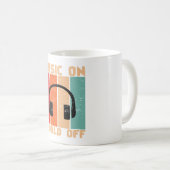 「Music On World Off」コーヒーマグ コーヒーマグカップ (正面右)