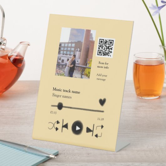 Music player personalized couple love q r code tex 台座サイン (インサイチュ)