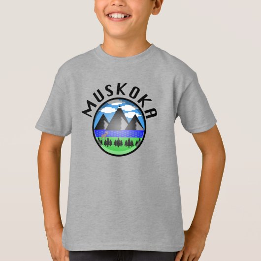 Muskokaデザイン（バージョン2） – キッズベースTシャツ Tシャツ (正面)