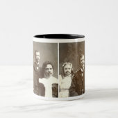 Mustached祖先 ツートーンマグカップ (中央)