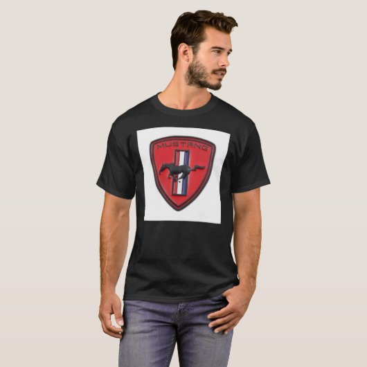 Mustang Logo Shield  Classic T-Shirt Tシャツ (正面フル)
