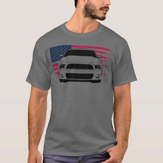 Mustang Musclecar Generation 5 w Flag boy Tシャツ (正面)