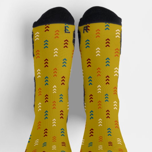 Mustard Ethnic Summer Arrow Pattern Socks ソックス (上部)