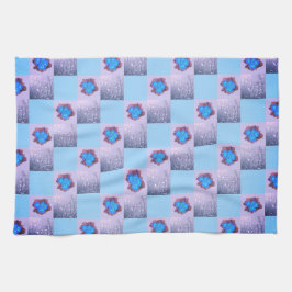 Muster aus Quadraten und blauen Blüten キッチンタオル