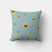 Muted Aqua Yellow Japanese Pansy Floral Pattern クッション (正面)