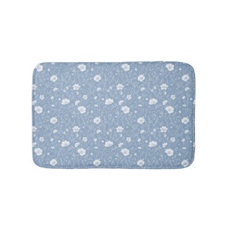 Muted Blue And White Wildflower Pattern バスマット