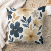 Muted creamy floral pattern クッション (ブランケット)