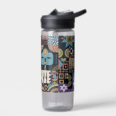 Muted Earthy Folk Art Patchwork Quilt ウォーターボトル (左面)