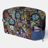 Muted Earthy Folk Art Patchwork Quilt ドップキット (右コーナー)