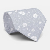 Muted Gray And White Wildflower Patterned ネクタイ (ロール)