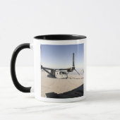 MV-22オスプレイが空中飛行を行う マグカップ (左)