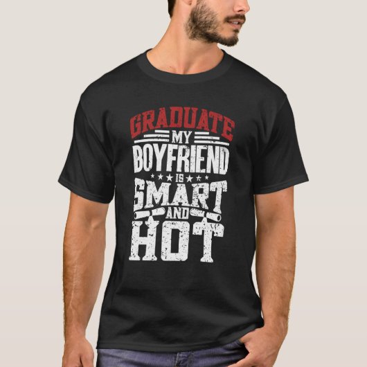 My Boyfriend Is Smart And Hot  Graduate Graduation Tシャツ (正面)