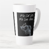 My Cat Lets Me Live Here カフェラテマグ (右アングル)
