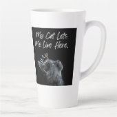 My Cat Lets Me Live Here カフェラテマグ (右)