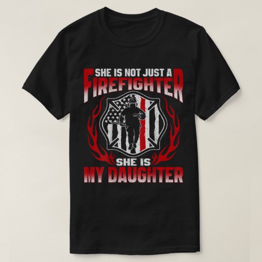 My Daughter Is A Firefighter Hero Proud Fire Mom D Tシャツ (デザイン正面)